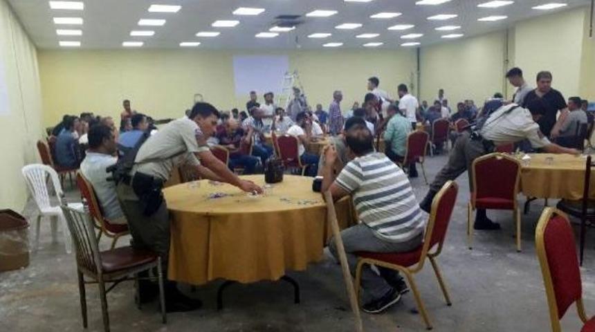 Kumar Baskınında 105 Kişiye Para Cezası