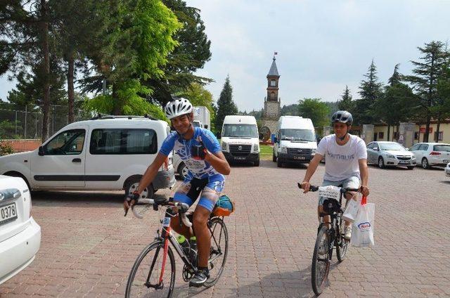 Bir Haftada Bisikletiyle Bin 270 Kilometre Yol Yaptı