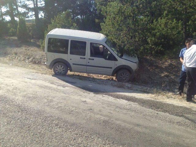 Domaniç’te Trafik Kazası: 2 Yaralı