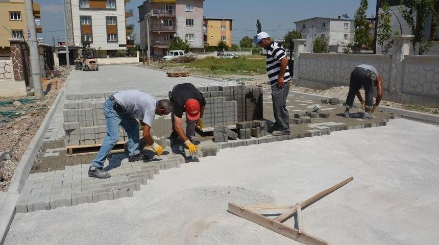 Şehzadeler&rsquo;de 120 G&uuml;nde 60 Bin Metrekare Parke Taşı D&ouml;şenecek