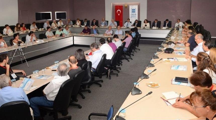 Ar-ge Ve Tasarım Merkezlerinin &Ouml;nemi Firmalara Anlatıldı