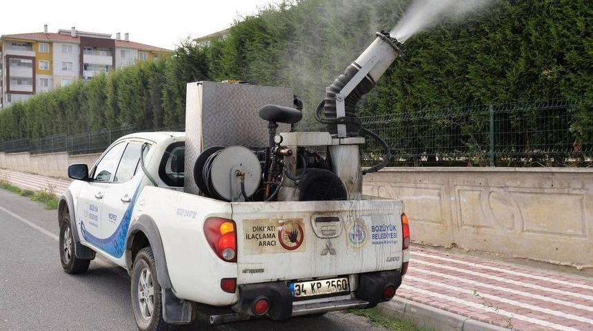 Boz&uuml;y&uuml;k Belediyesi Tarafından İla&ccedil;lama &Ccedil;alışmaları Devam Ediyor