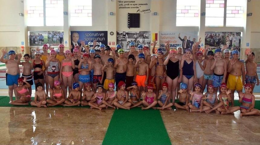 Y&uuml;zme Kursu İlk Mezunlarını Verdi