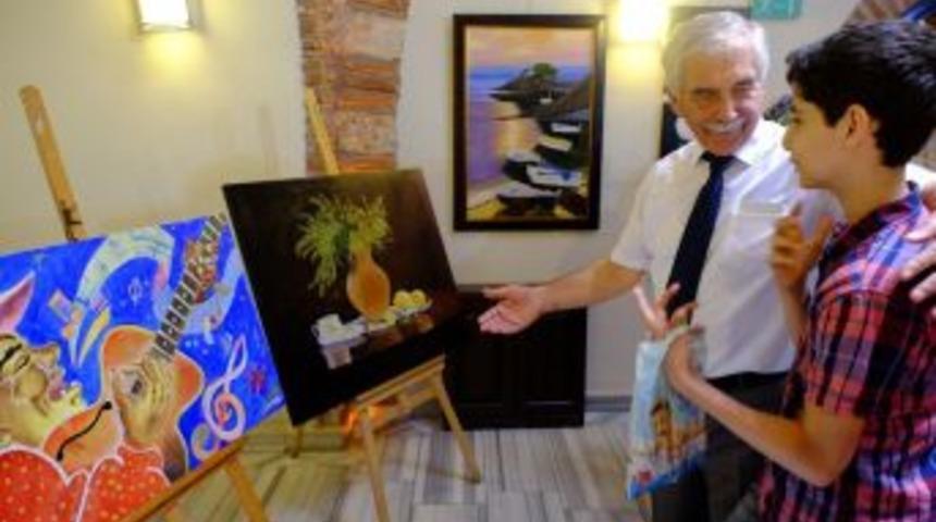 Res&fot Sergisi A&ccedil;ıldı