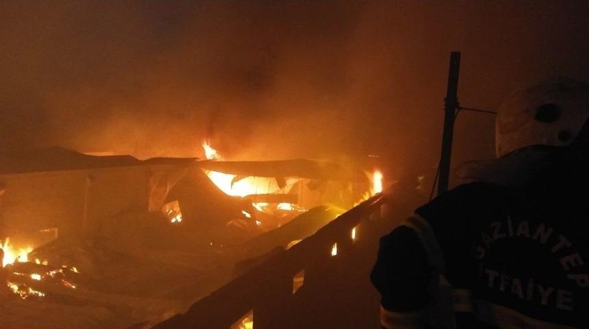 Yanan Fabrikanın Sahibinden Haber Alınmıyor