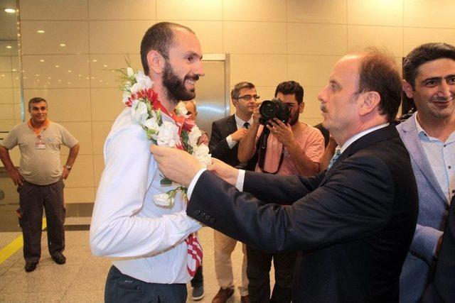 Atletizm Milli Takımı Türkiye’ye Döndü