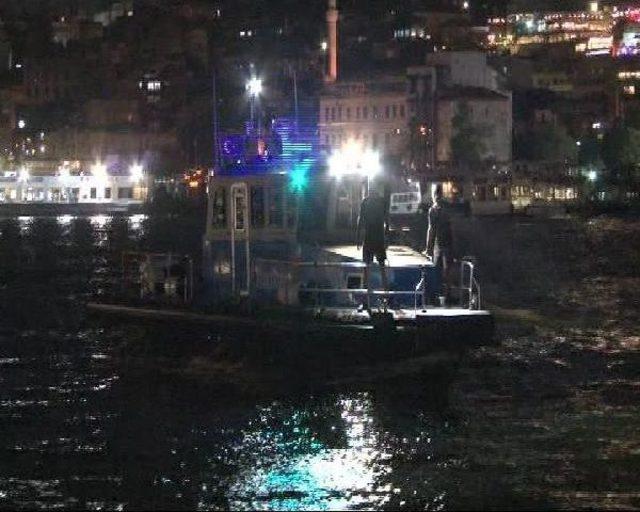 Karaköy'de Bir Çocuğun Denize Düştüğü Iddiası Üzerine Arama Başlatıldı