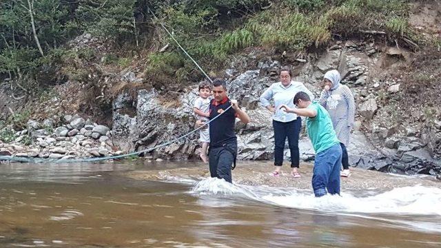 Barajın Kapakları Açıldı, 17 Kişi Tabiat Parkında Mahsur Kaldı