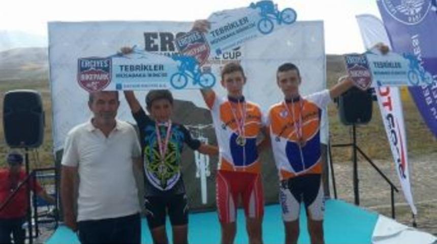 Edirneli Bisiklet&ccedil;ilerin Başarısı