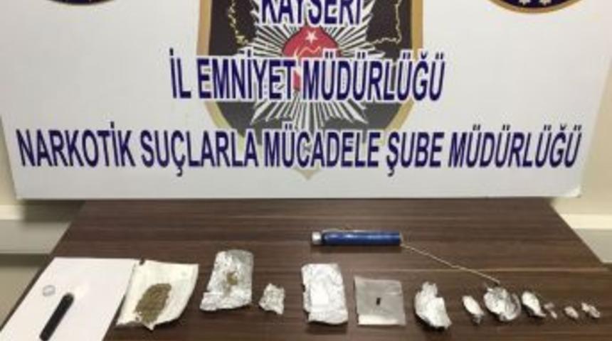 Narkotik Polisi Zehir Tacirlerine G&ouml;z A&ccedil;tırmıyor