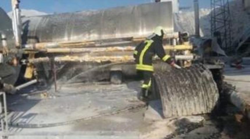 Şantiyede &Ccedil;ıkan Yangın Korkuttu