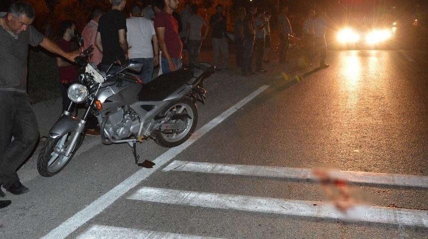 Motosikletin &Ccedil;arptığı Yaşlı Adam &Ouml;ld&uuml;