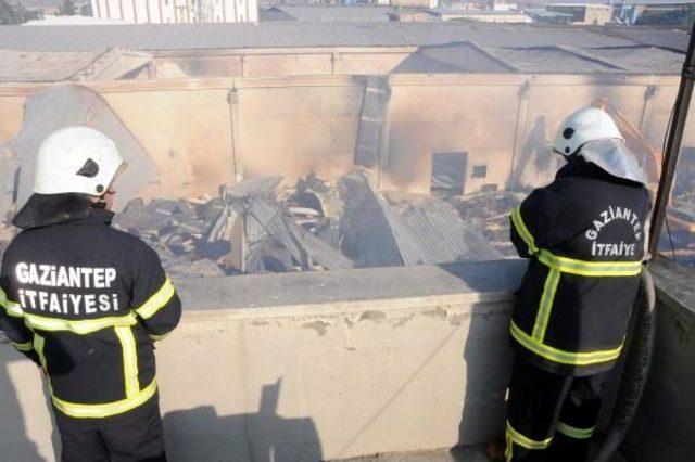 Gaziantep'teki Fabrika Yangını 12 Saatte Söndürüldü