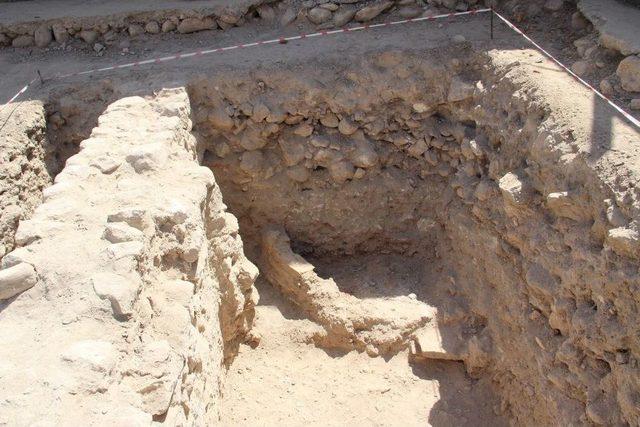 Hasankeyf’te 3 Bin Yıl Öncesine Ait Altyapı Tesisatı Bulundu