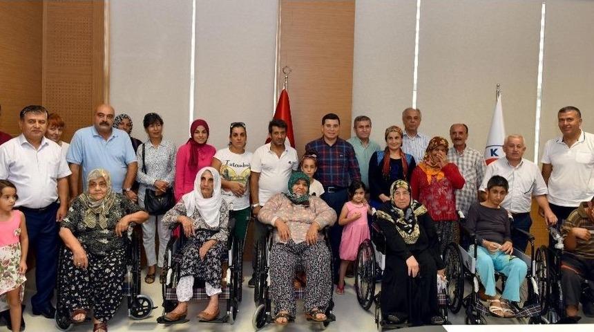 Kepez’de 14 Engelliye Tekerlekli Sandalye