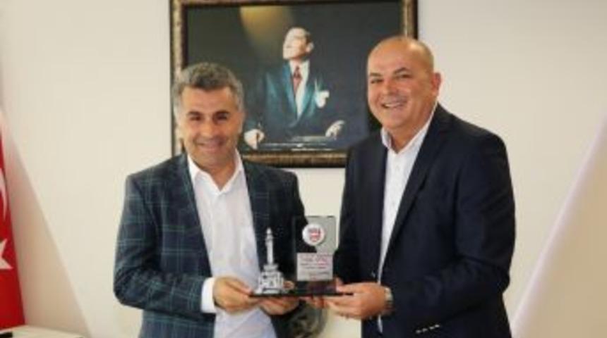 Karabağlar Kaymakamından Taksicilere Eğitim S&ouml;z&uuml;