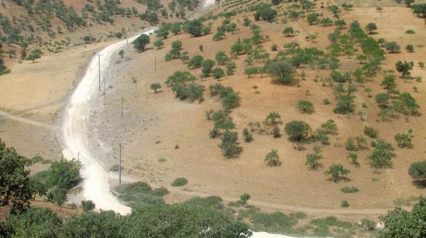 Araban&rsquo;da Yol Yapım &Ccedil;alışmaları Devam Ediyor