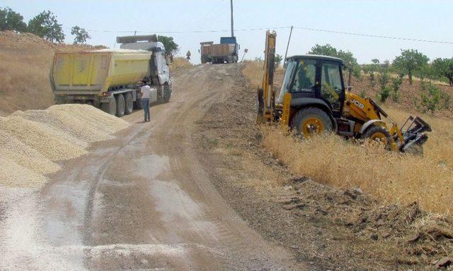 Araban’da Yol Yapım Çalışmaları Devam Ediyor