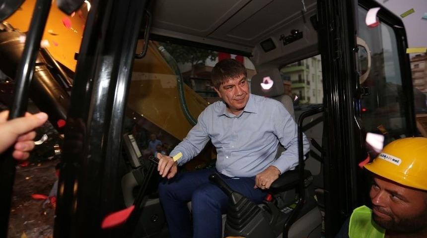 Yeraltı Otoparkının Temeli Atıldı