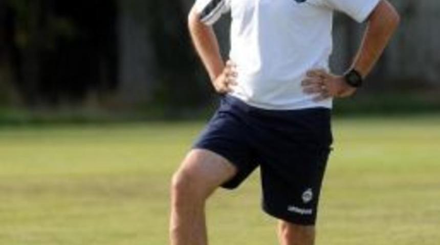 İzmirli Antren&ouml;r Sabuncu Danimarka Yolcusu