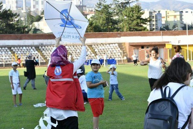 Damla Projesi İle Gönüllere Dokunuyorlar