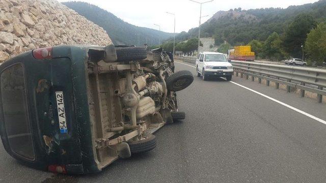 Takla Atan Aracın Sürücüsünün Şans Eseri Burnu Bile Kanamadı