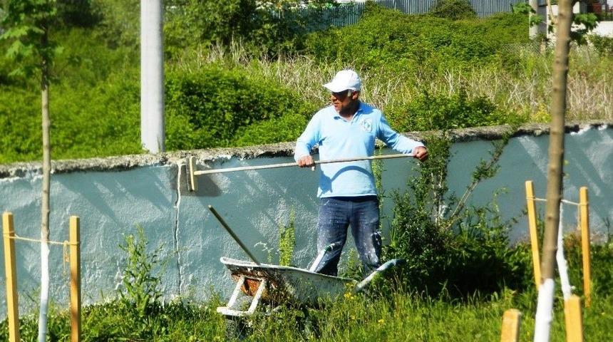 İzmit&rsquo;teki Okullarda &Ccedil;alışmalar S&uuml;r&uuml;yor