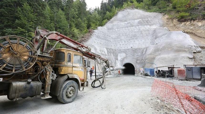 Karadere T&uuml;neli&rsquo;nde Son Bir Kilometre