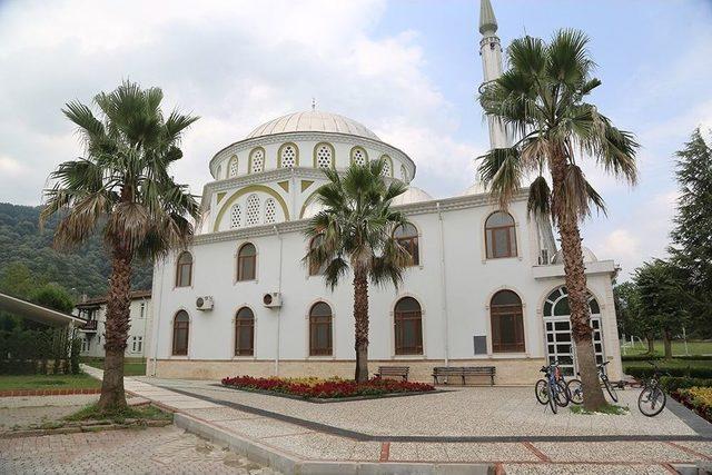 Kırkpınar Merkez Camii Çevre Düzenlemesi Tamamlandı