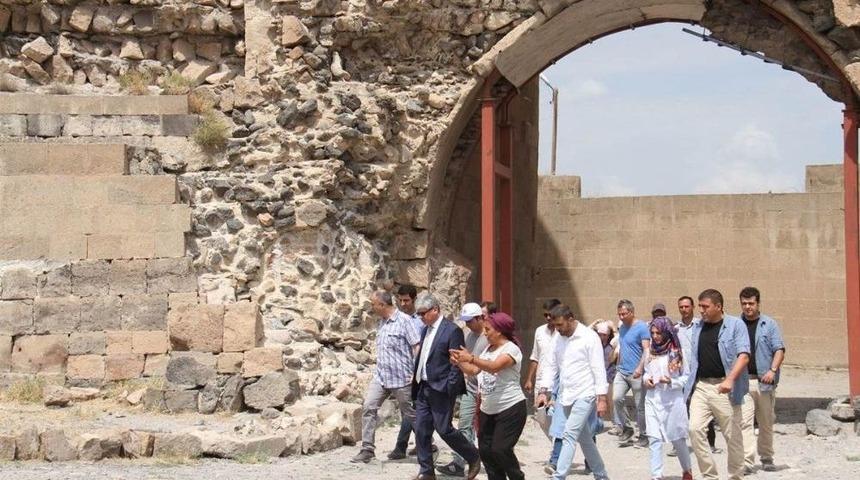 Ani &Ouml;ren Yeri&rsquo;nde Kazı &Ccedil;alışmaları