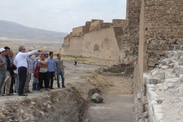 Ani Ören Yeri’nde Kazı Çalışmaları