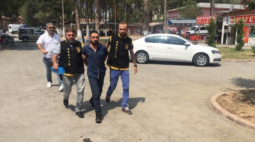 Kızı Tecav&uuml;ze Uğrayan Baba 17 Yaşındaki Genci &Ouml;ld&uuml;rd&uuml;