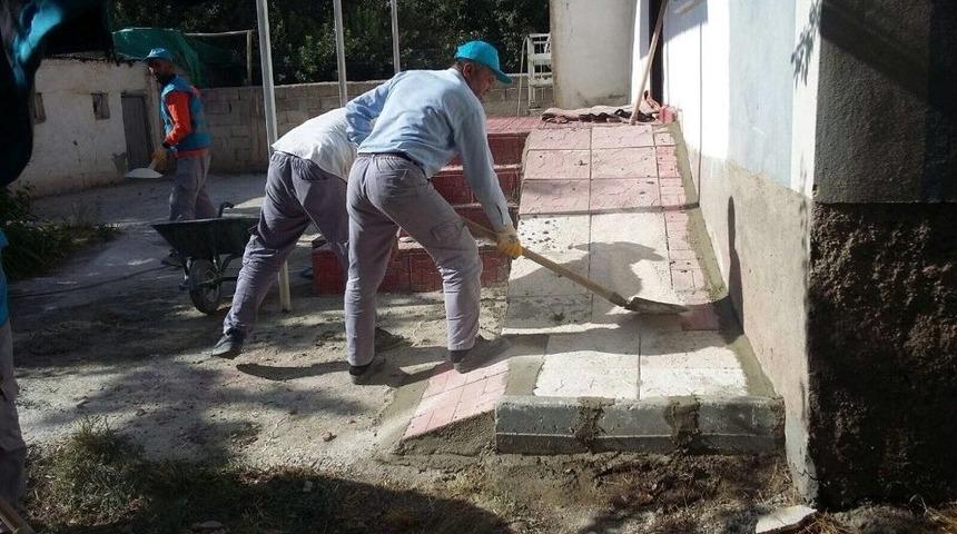 İpekyolu Belediyesinden Engelli Vatandaşın Evine Rampa
