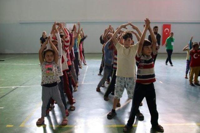 Aileleri Fındık Tarlalarında Çocukları Eğitimde