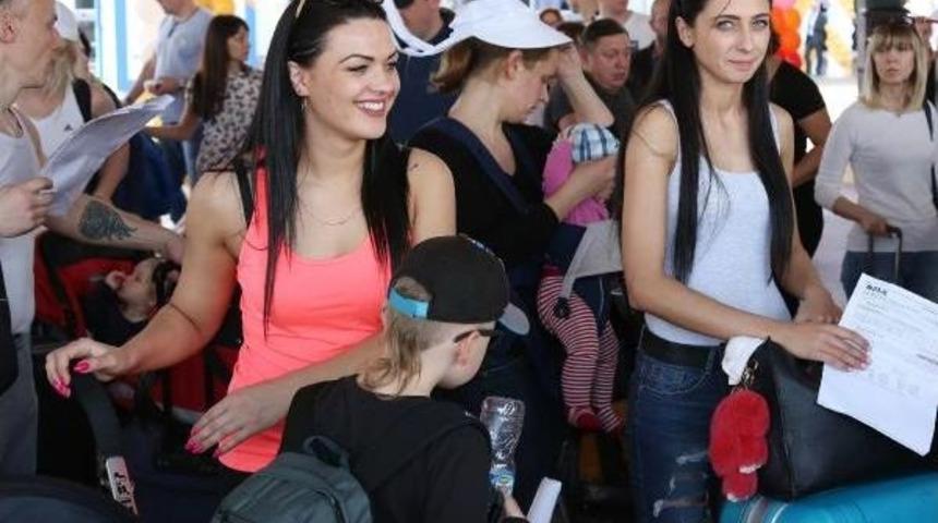 Antalya'ya Ge&ccedil;en Yıl Gelen Turist Sayısına Bu Yıl 7.5 Ayda Ulaşıldı