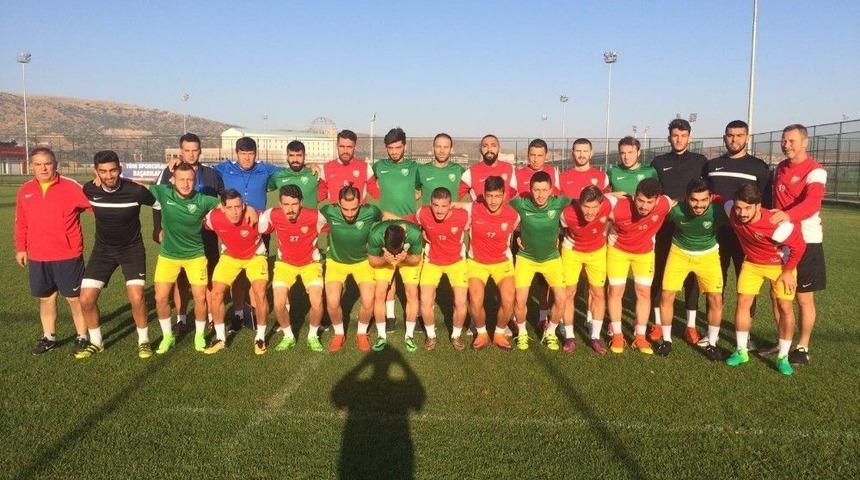 Altınova Belediyespor’un Afyonkarahisar Kampı Başladı