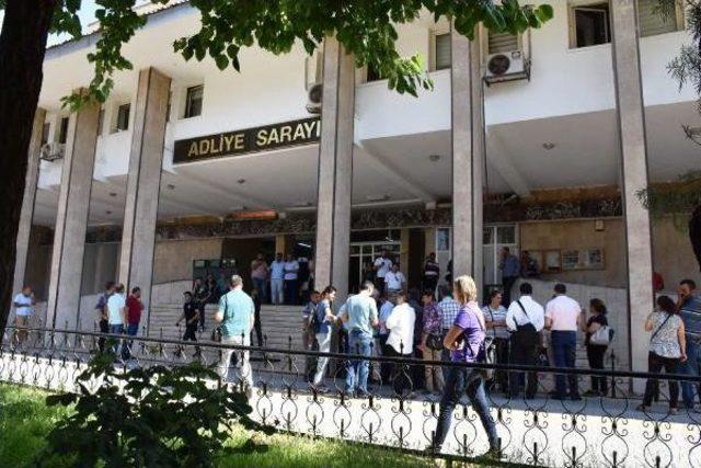 Kışanak Ve Tuncel’In Duruşmasında 'izleyici Sayısı' Krizi