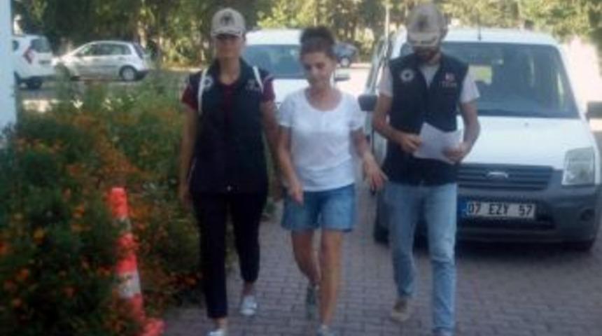 Sosyal Medyadan Ter&ouml;r Propagandası Yapan Kadına G&ouml;zaltı