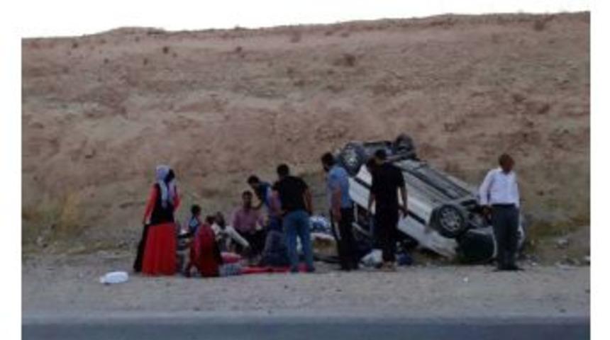 Malatya&rsquo;da Minib&uuml;s Devrildi: 13 Yaralı