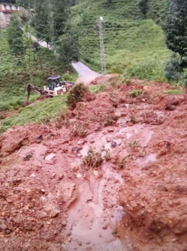 Rize’de Sağanak Yağış Dereleri Taşırdı