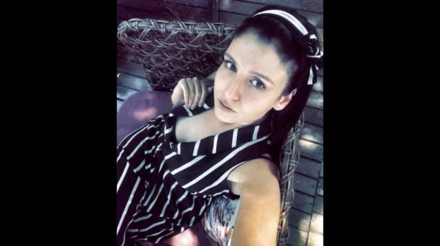 &Ouml;fkeli Gen&ccedil;, Tartıştığı Kız Arkadaşını Kamyonetle Ezdi