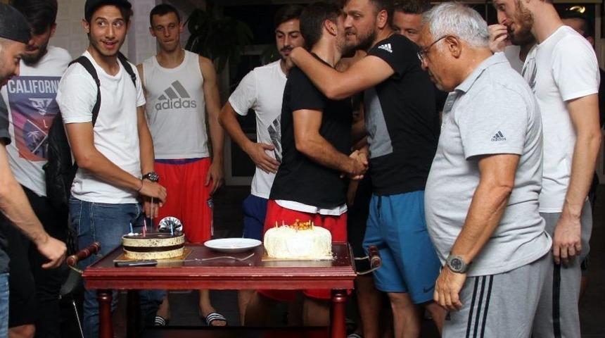 Gazişehir&rsquo;den S&uuml;rpriz Doğum G&uuml;n&uuml;