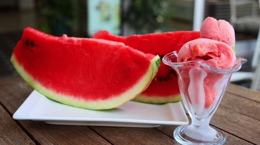 Bu Da Karpuzlu Dondurma