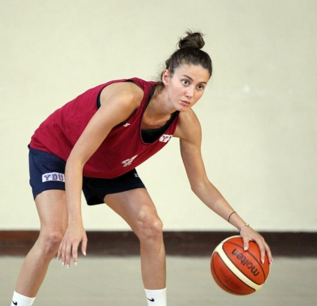 Yd&uuml; Kadın Basketbol Takımı Sezonu A&ccedil;tı