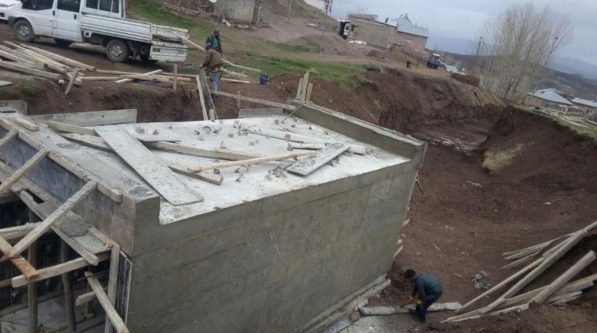 &Ouml;zalp İl&ccedil;esinde Taşkın Riski Azaltılıyor