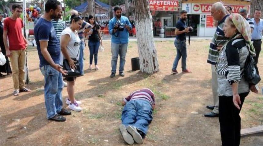 Hastane Kapısında Yere Yığıldı