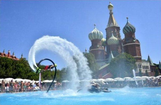 Dünya Starlarına Flyboard Öğretiyor