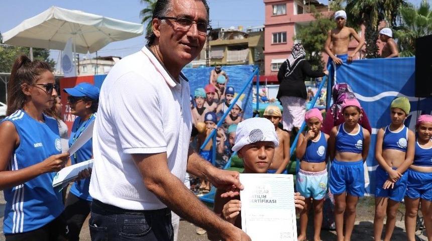 Y&uuml;zme &Ouml;ğrenen &Ouml;ğrenciler Sertifikalarını Aldı