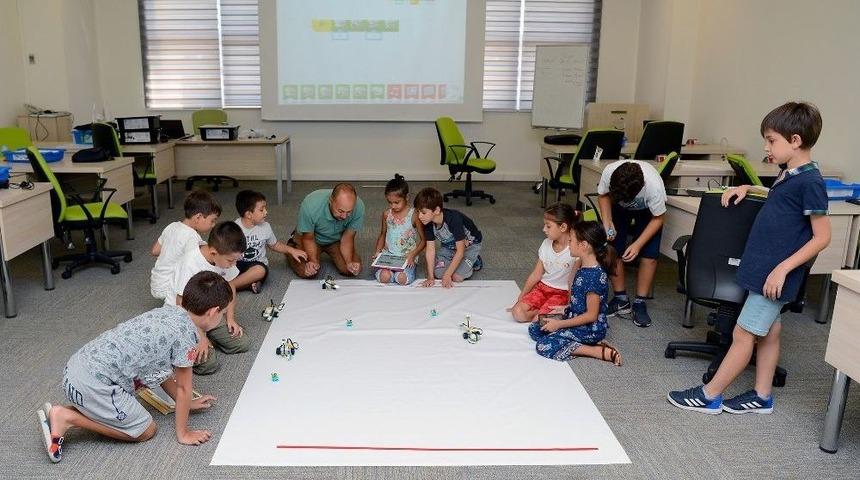 Atso&rsquo;dan &Ccedil;ocuklara &ldquo;robotik Kodlama&rdquo; Eğitimi