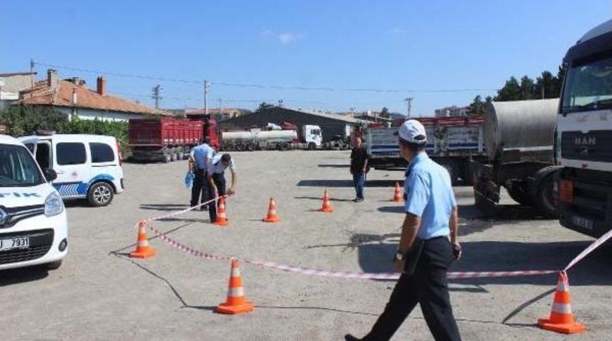 Tavşanlı'da Tankerden Asit Sızıntısı Korkuttu